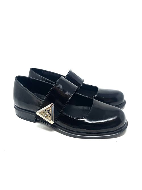 Mary Jane Schuh mit modischem Accessoire IL LACCIO | AD2123PATENTNERO